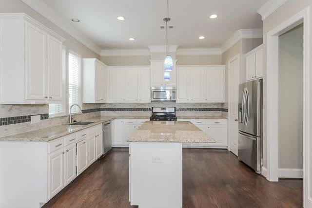 8724 Kempwood Drive, Houston, TX 77080