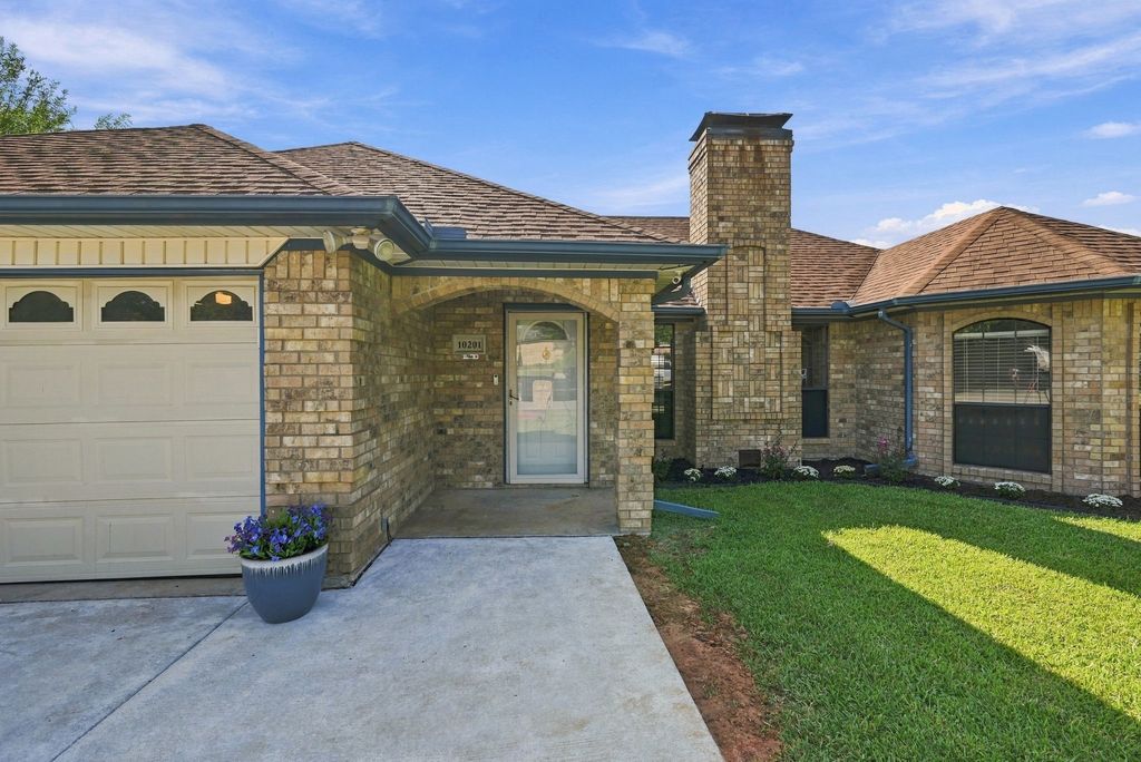 10201 Maverick Drive, Fort Worth, TX 76108 — photo 3