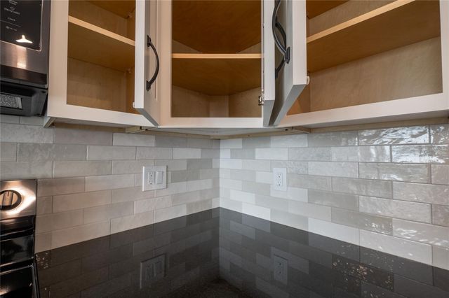 31 ISLAND WAY 703, Clearwater Beach, FL 33767