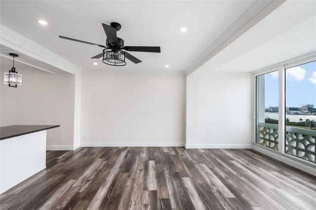 31 ISLAND WAY 703, Clearwater Beach, FL 33767