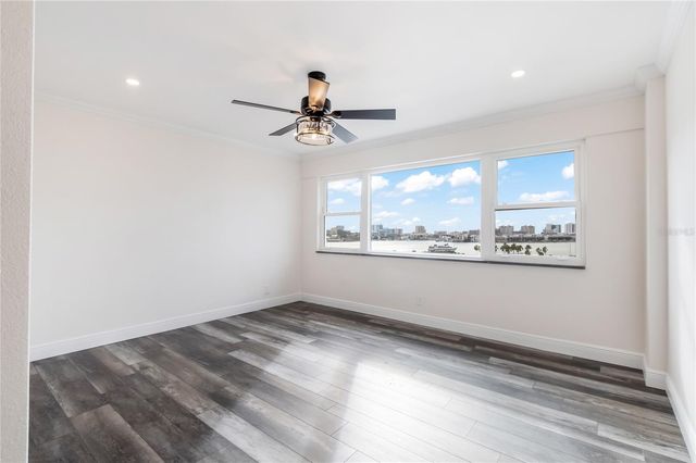 31 ISLAND WAY 703, Clearwater Beach, FL 33767