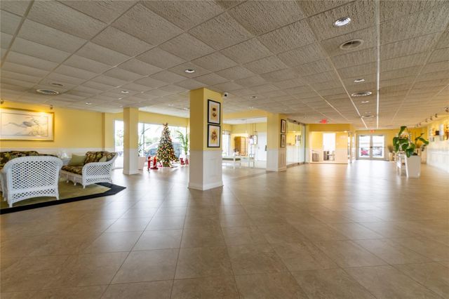 31 ISLAND WAY 703, Clearwater Beach, FL 33767