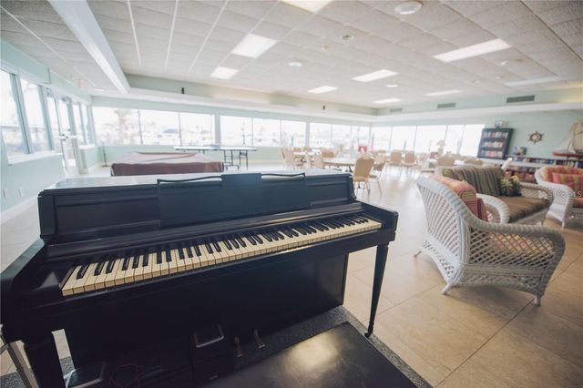 31 ISLAND WAY 703, Clearwater Beach, FL 33767