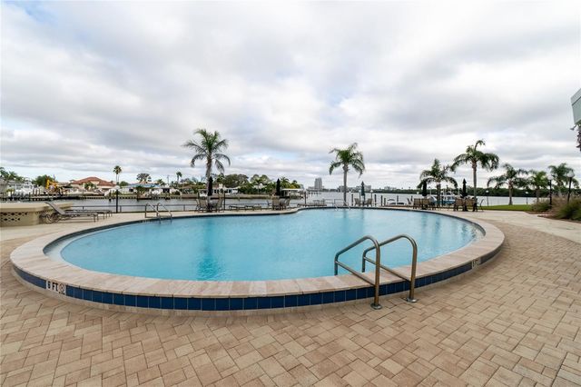 31 ISLAND WAY 703, Clearwater Beach, FL 33767