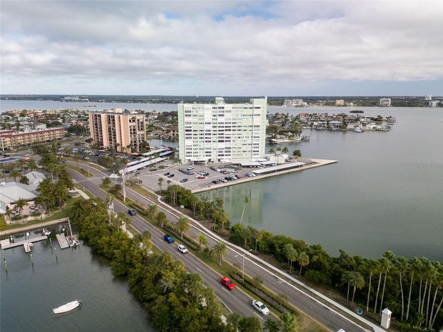 31 ISLAND WAY 703, Clearwater Beach, FL 33767