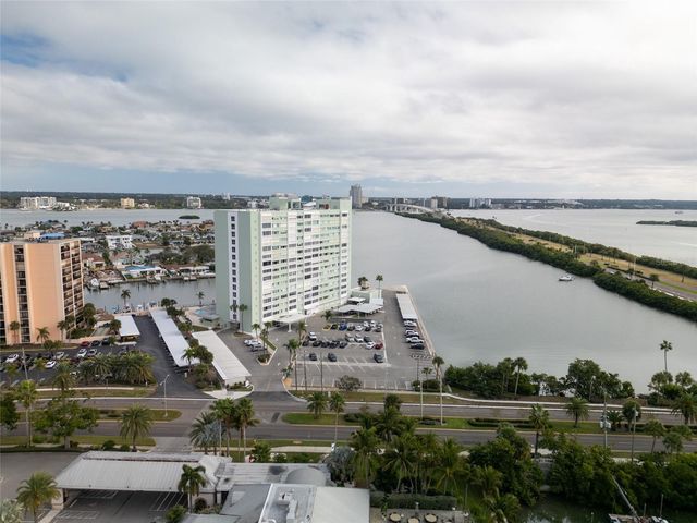 31 ISLAND WAY 703, Clearwater Beach, FL 33767