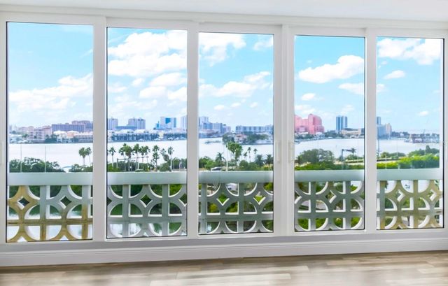 31 ISLAND WAY 703, Clearwater Beach, FL 33767