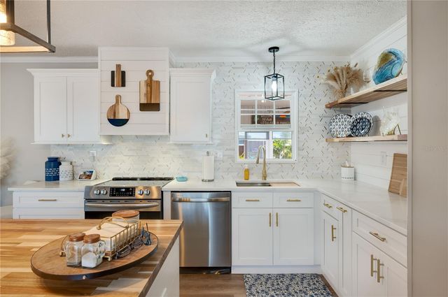 43 BEAVERKILL DRIVE, Lake Wales, FL 33853