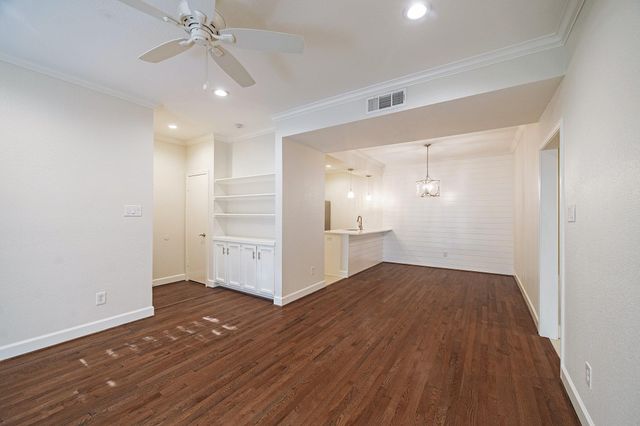 11711 Memorial Drive 127, Houston, TX 77024