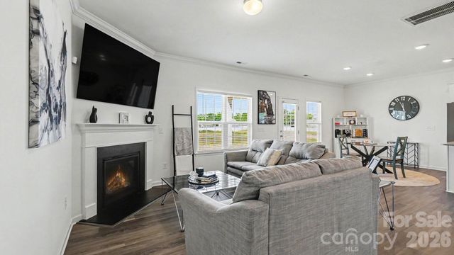178 Wickham Court, Clemmons, NC 27012