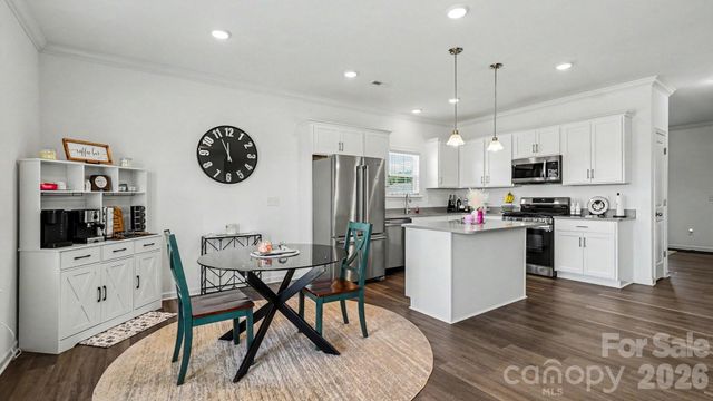 178 Wickham Court, Clemmons, NC 27012