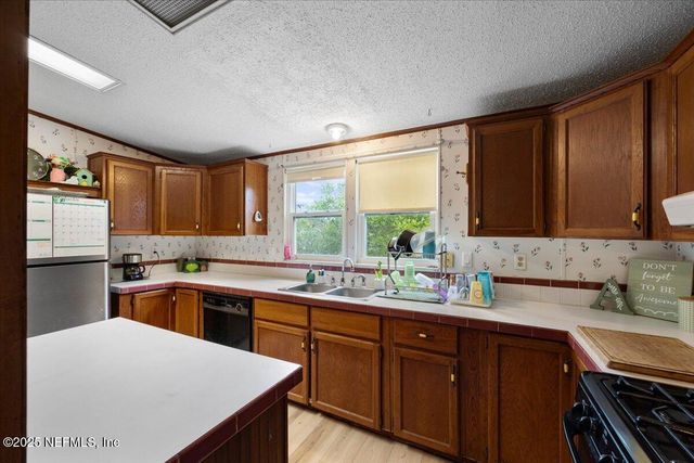 15296 PARETE Road, Jacksonville, FL 32218