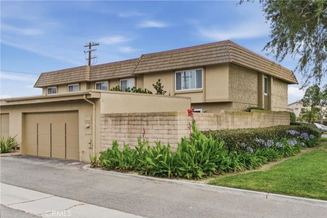 10466 Smoke River Court, Fountain Valley, CA 92708
