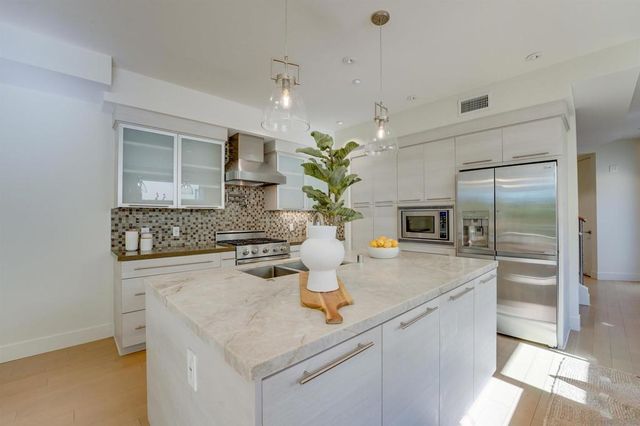 756 Bonair Street, La Jolla, CA 92037