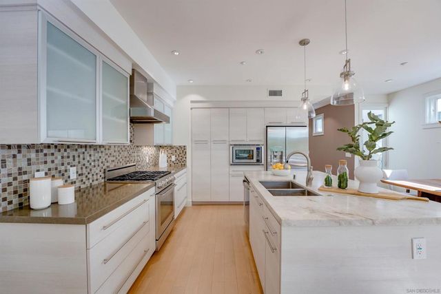 756 Bonair Street, La Jolla, CA 92037