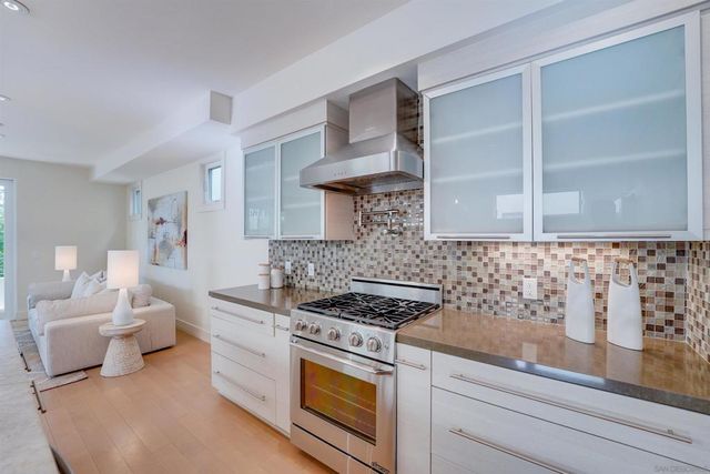 756 Bonair Street, La Jolla, CA 92037