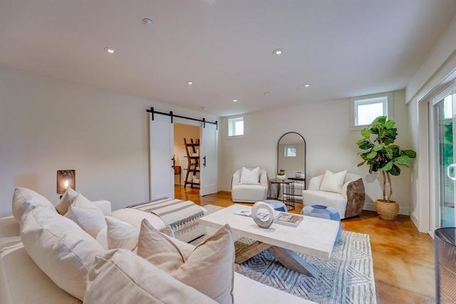 756 Bonair Street, La Jolla, CA 92037