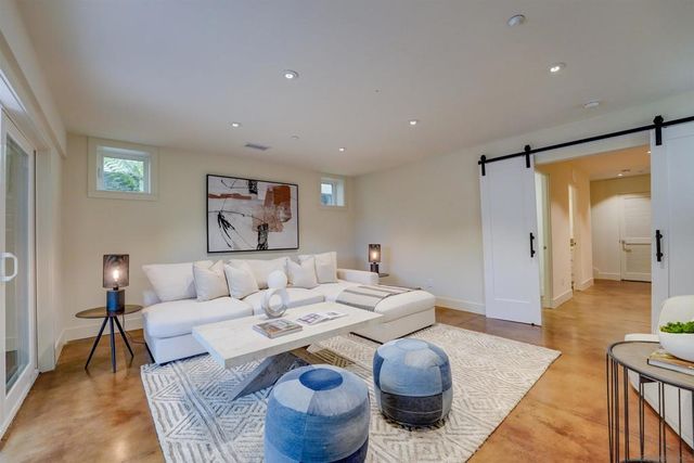 756 Bonair Street, La Jolla, CA 92037