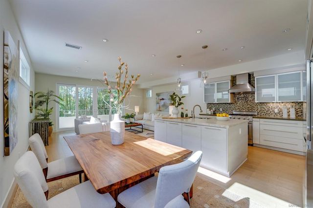756 Bonair Street, La Jolla, CA 92037