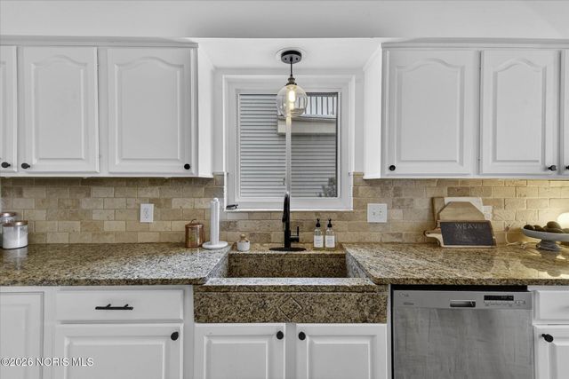 2644 Goddard Road, Toledo, OH 43606