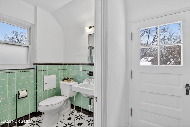 2644 Goddard Road, Toledo, OH 43606