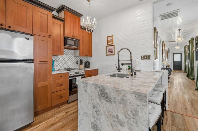 2307 E 11TH AVENUE, Tampa, FL 33605