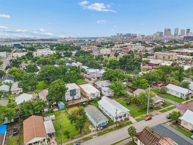 2307 E 11TH AVENUE, Tampa, FL 33605