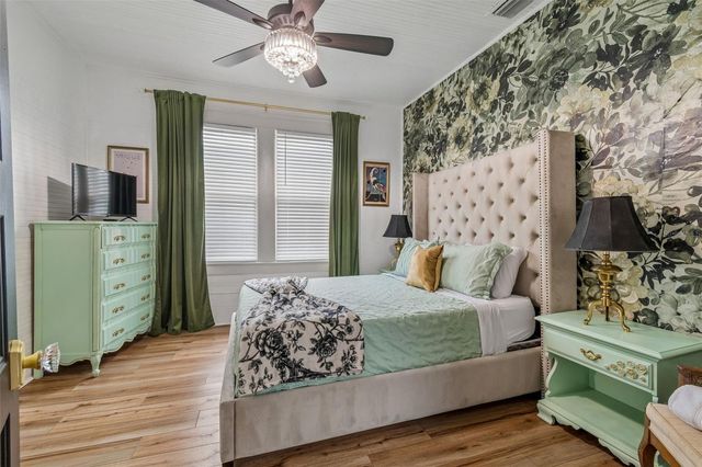 2307 E 11TH AVENUE, Tampa, FL 33605