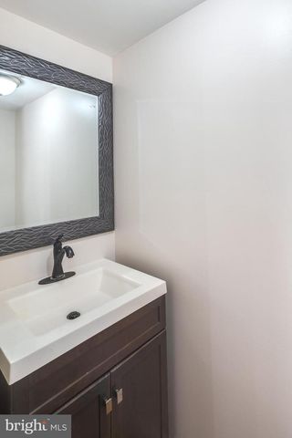 1832 TIGER LILY CIR, Woodbridge, VA 22192