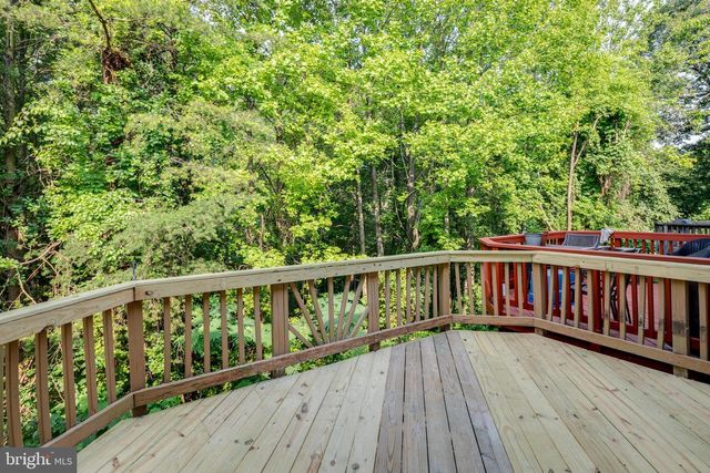 1832 TIGER LILY CIR, Woodbridge, VA 22192