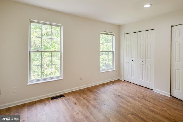 1832 TIGER LILY CIR, Woodbridge, VA 22192