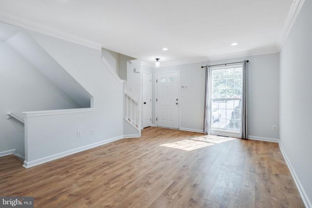 1832 TIGER LILY CIR, Woodbridge, VA 22192