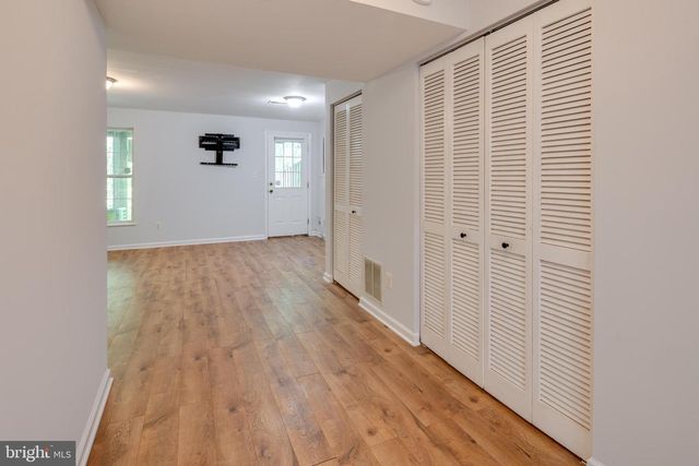 1832 TIGER LILY CIR, Woodbridge, VA 22192