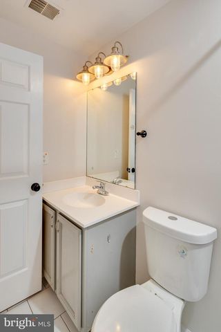 1832 TIGER LILY CIR, Woodbridge, VA 22192
