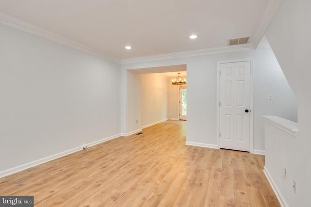 1832 TIGER LILY CIR, Woodbridge, VA 22192