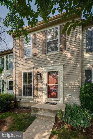 1832 TIGER LILY CIR, Woodbridge, VA 22192