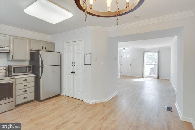 1832 TIGER LILY CIR, Woodbridge, VA 22192