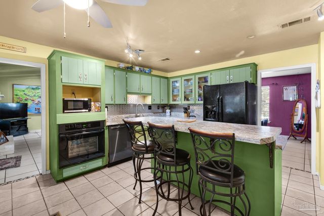 3924 Paradise Bay Dr, Gulf Breeze, FL 32563