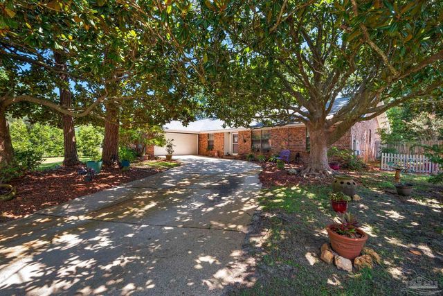 3924 Paradise Bay Dr, Gulf Breeze, FL 32563