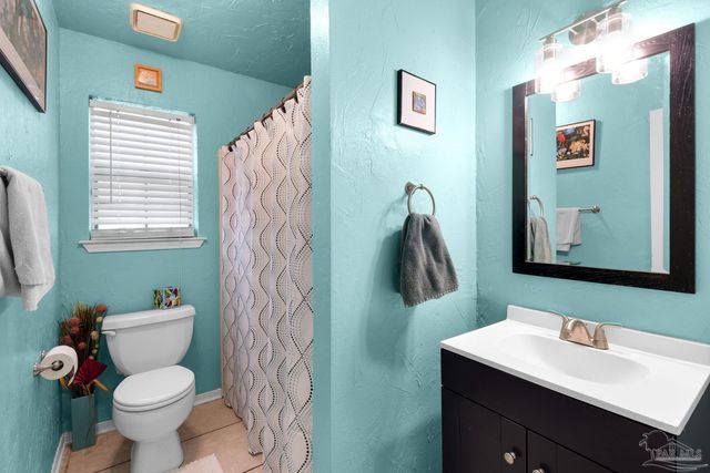 3924 Paradise Bay Dr, Gulf Breeze, FL 32563