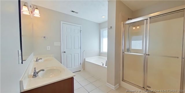 472 COLLINWOOD Drive, Raeford, NC 28376