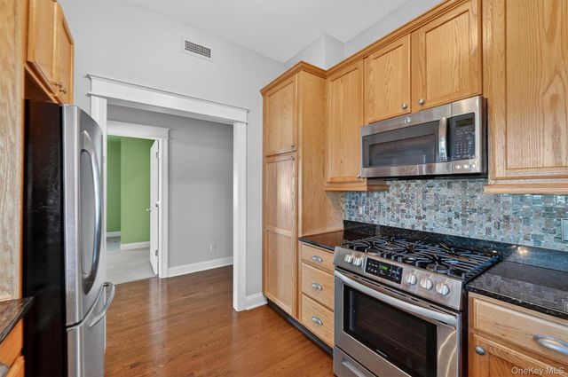 17 Cropsey Street 1D, Warwick, NY 10990