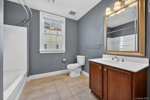 17 Cropsey Street 1D, Warwick, NY 10990