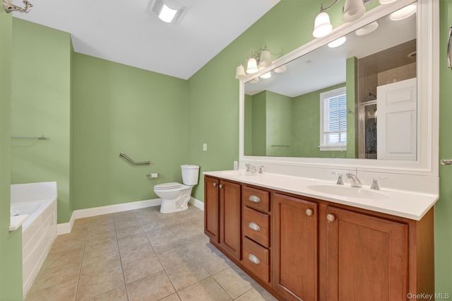 17 Cropsey Street 1D, Warwick, NY 10990