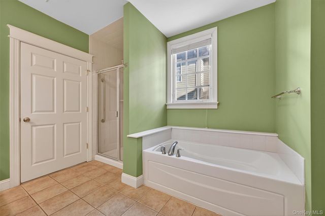 17 Cropsey Street 1D, Warwick, NY 10990