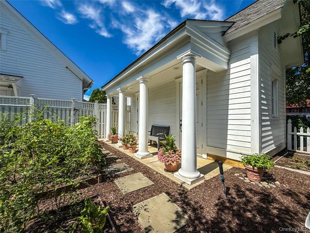 17 Cropsey Street 1D, Warwick, NY 10990