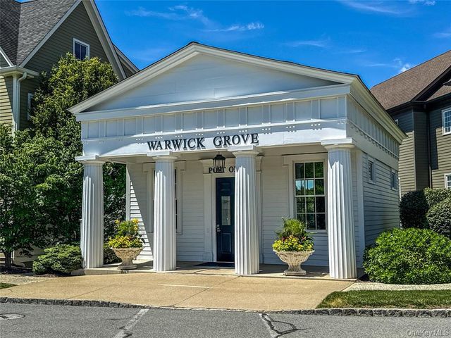 17 Cropsey Street 1D, Warwick, NY 10990