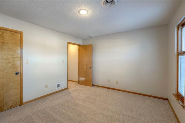 4964 W 60th Terrace, Mission, KS 66205