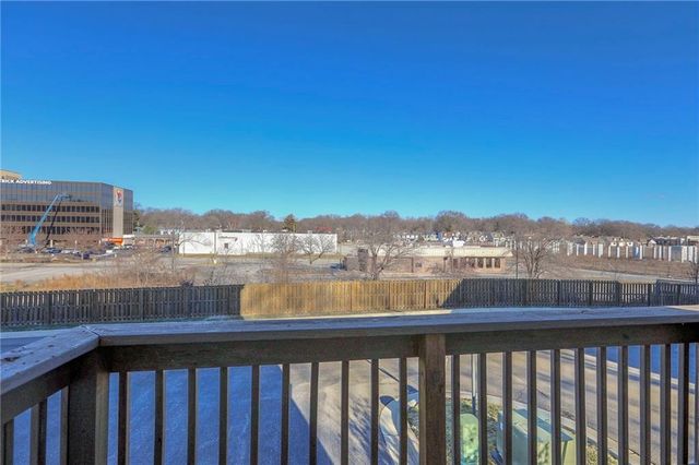 4964 W 60th Terrace, Mission, KS 66205