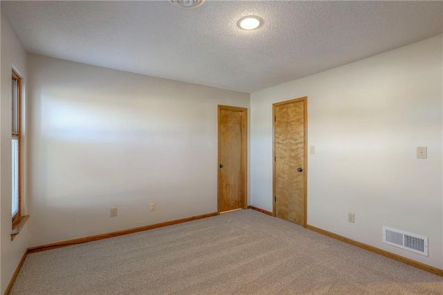 4964 W 60th Terrace, Mission, KS 66205